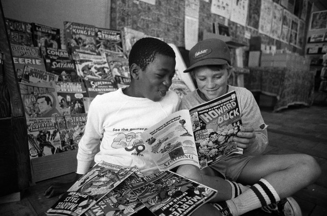 Dennis Huls Kids Reading Comics