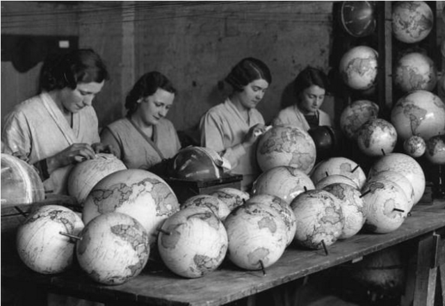 Globe Factory 1933